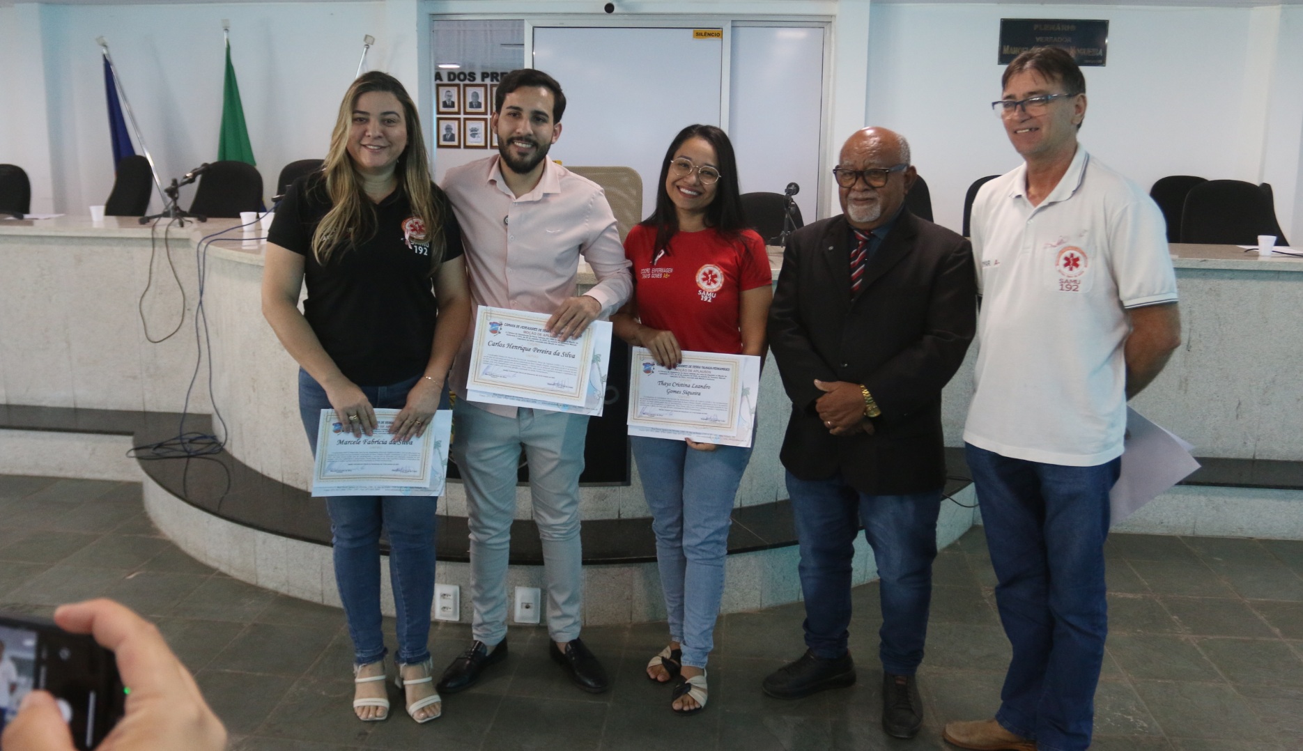 Manoel Enfermeiro entrega Moção de Aplausos ao SAMU de Serra Talhada